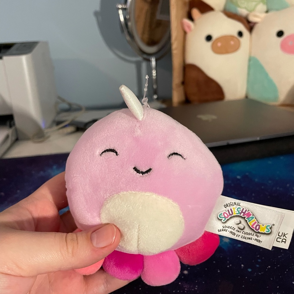 Davina the octo Squishmallow clip - Picture 1 of 2